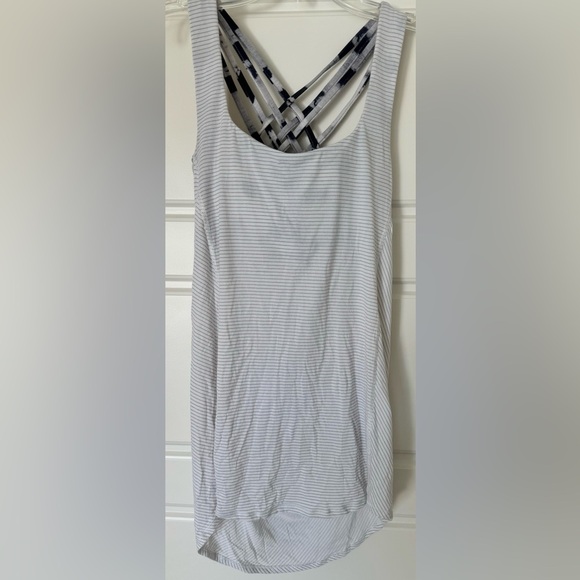 Lululemon Free to‎ be Wild Women's Active Tank Size 4 - Picture 1 of 5